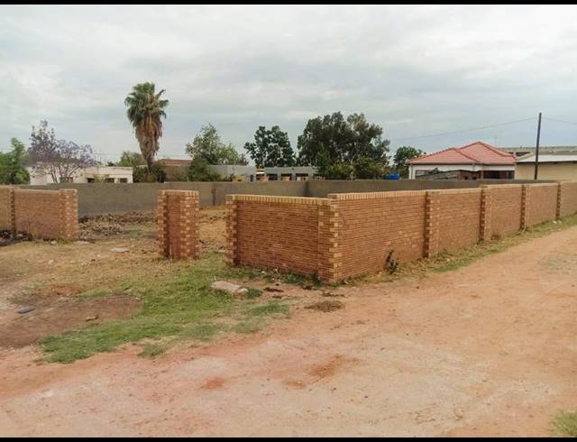 LAND FOR SALE IN MANKWENG
